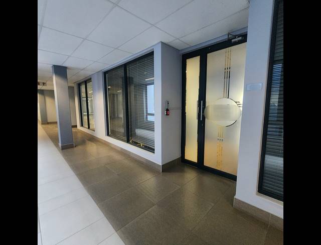 118M² OFFICE FOR SALE IN UMHLANGA CENTRAL